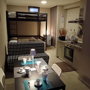 U Peri Alivu House , Aeroporto di Catania Fontana Rossa Italia
